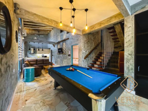 R Private Club House By Verve (14 Pax) EECH 72